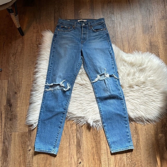 LEVI’S Wedgie Jeans - Picture 5 of 6